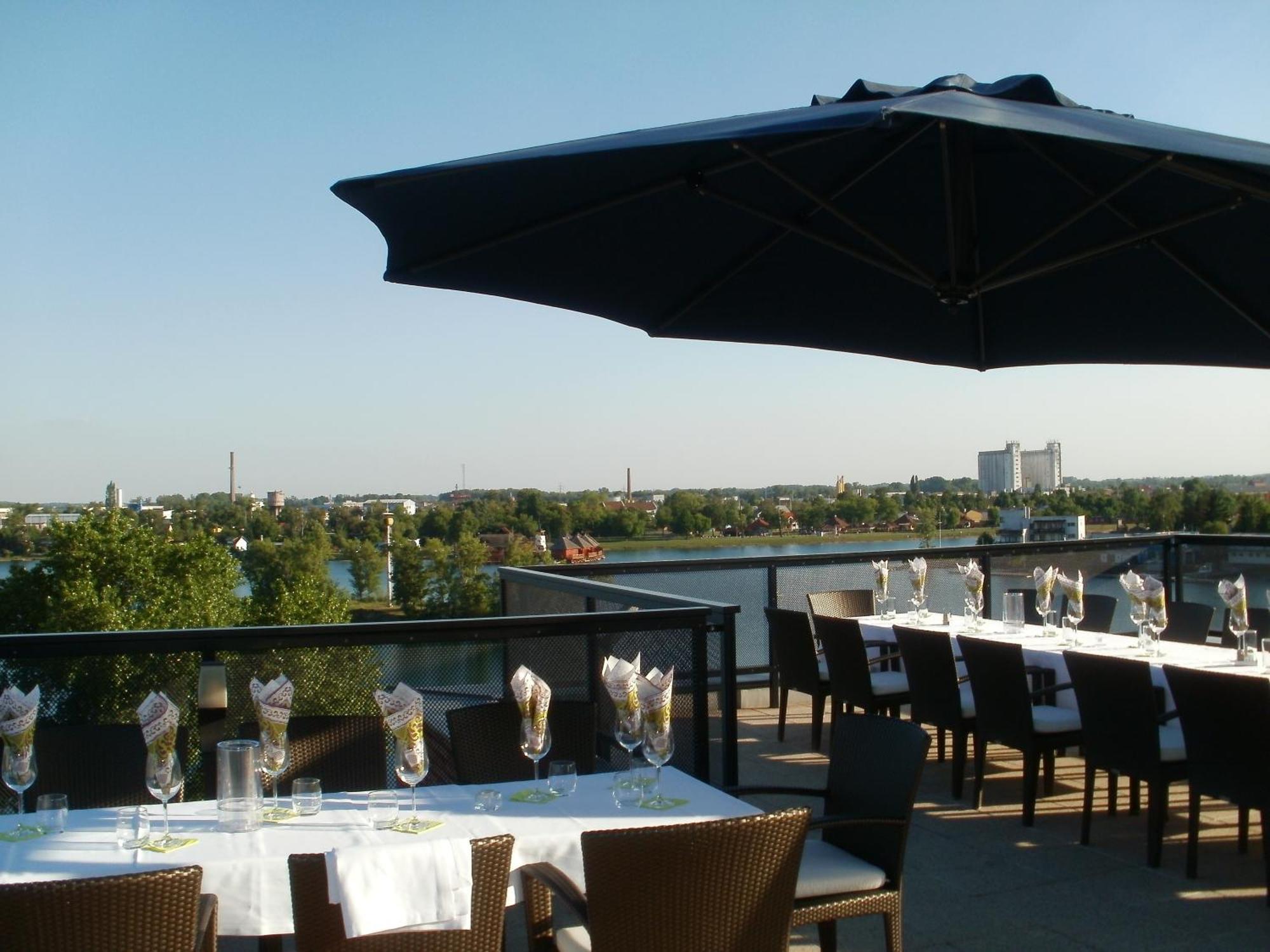 Hotel Dolphin 4*